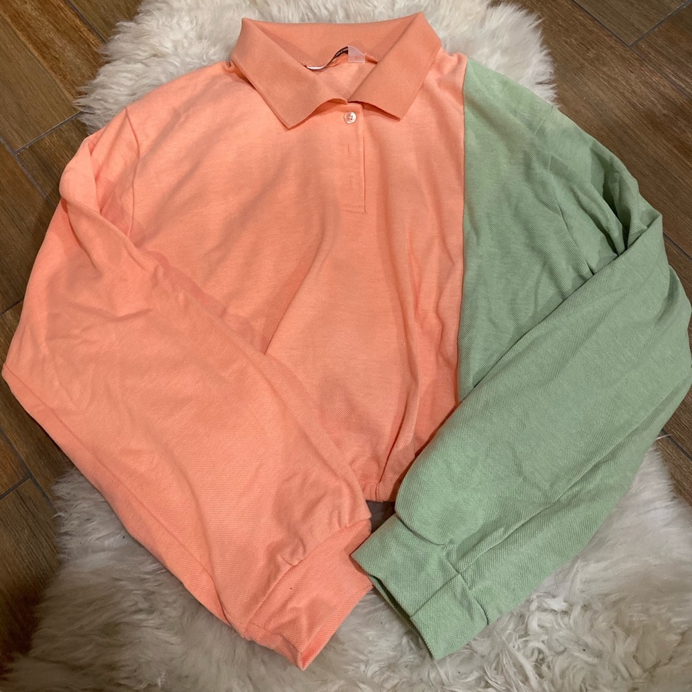 Color Block Crop Top - Picture 2 of 5